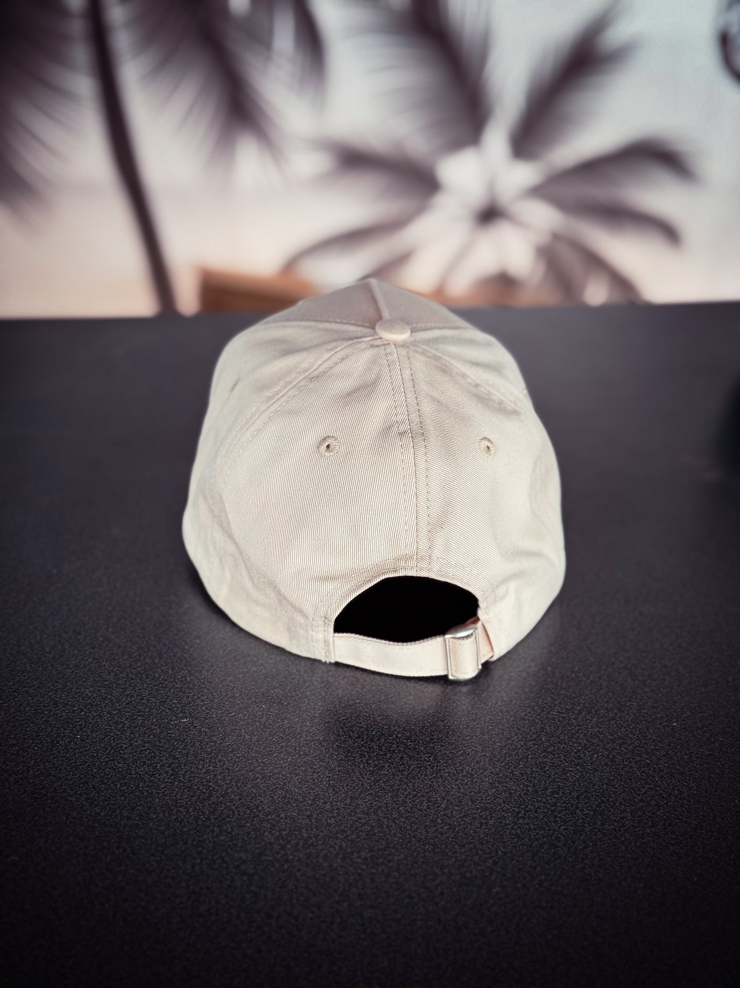 Stick Cap "Lion" in beige